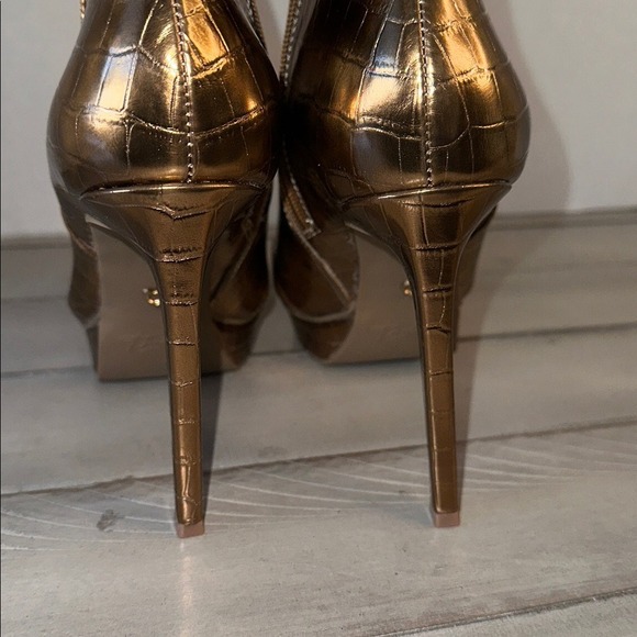 Gold Metallic Crocodile Embossed Platform Stiletto Heel Over The‎ Knee Boots - Picture 5 of 9